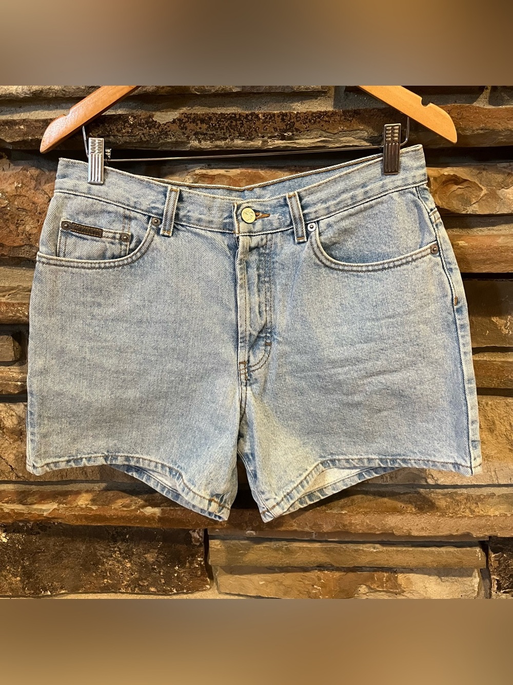 Vintage Calvin Klein Easy Fit Button Fly Light Wash Denim Shorts